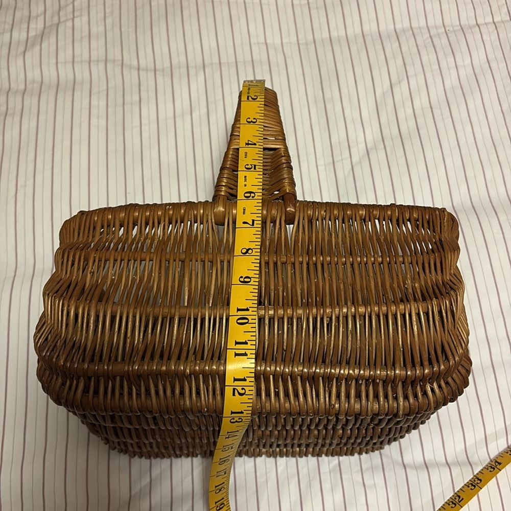Sturdy Wicker Basket - Picture 9 of 9